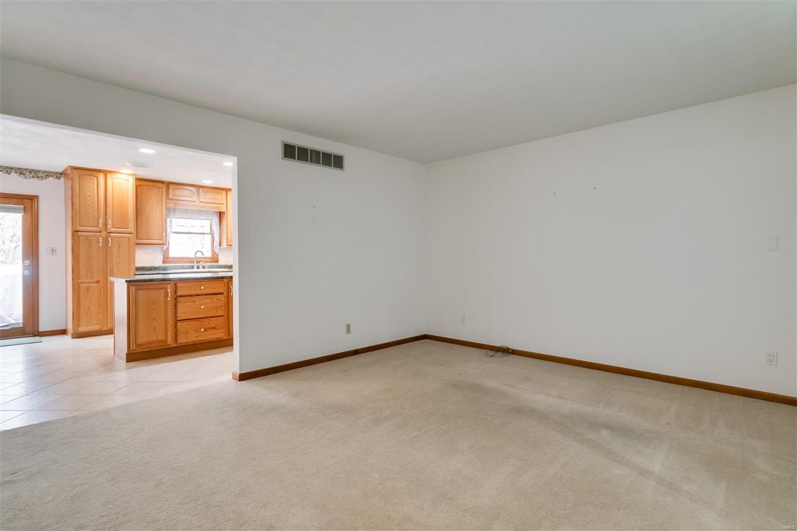 711 Hill Castle Road Columbia, IL 62236 - Photo 4 of 31 Gallery Image 4