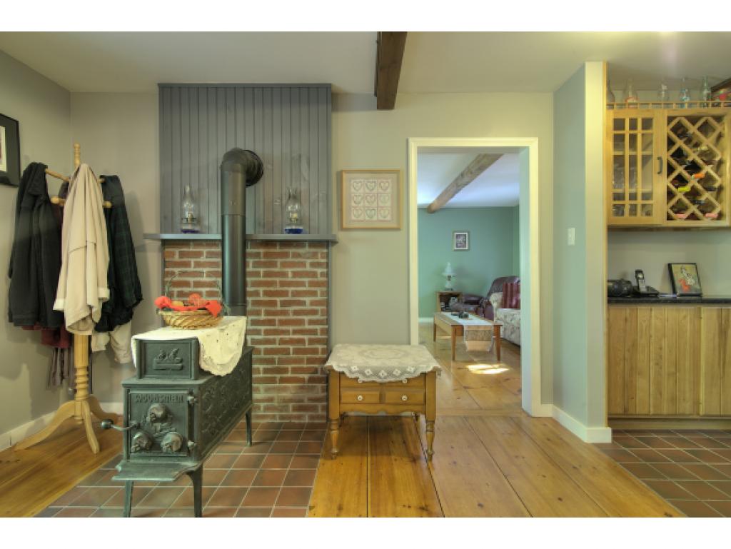 38 Francestown Road New Boston, NH 03070 - Photo 14 of 36