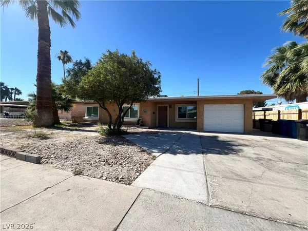 $1,980 | 2017 Bracken Avenue, Las Vegas, NV 89104
