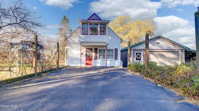 $395,000 | 234 Log City Road, Amsterdam, NY 12010