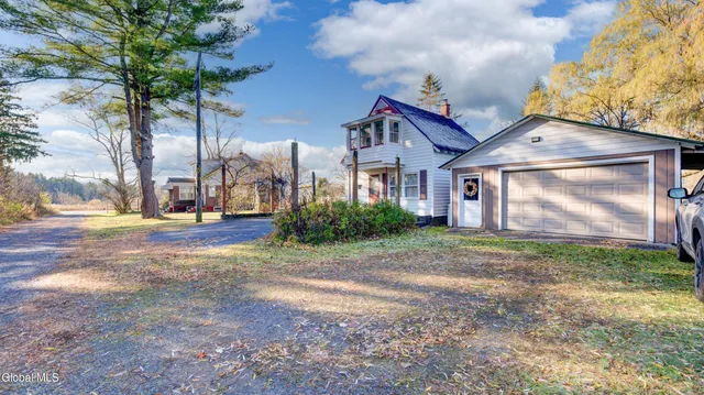 $395,000 | 234 Log City Road, Amsterdam, NY 12010