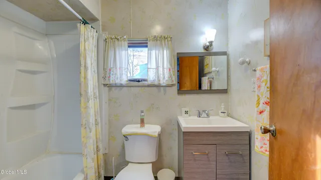 $395,000 | 234 Log City Road, Amsterdam, NY 12010