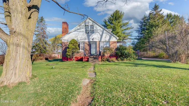 $395,000 | 234 Log City Road, Amsterdam, NY 12010