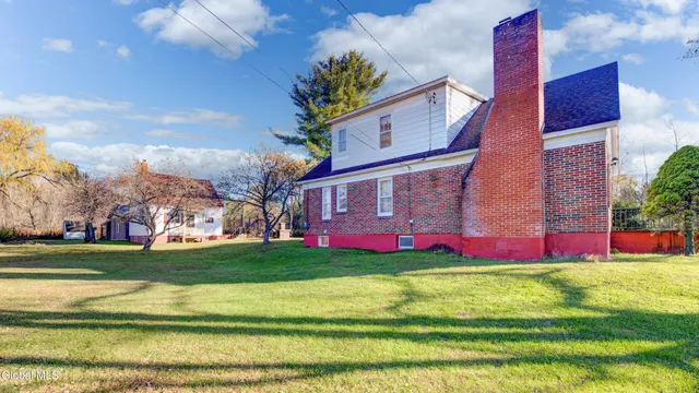 $395,000 | 234 Log City Road, Amsterdam, NY 12010