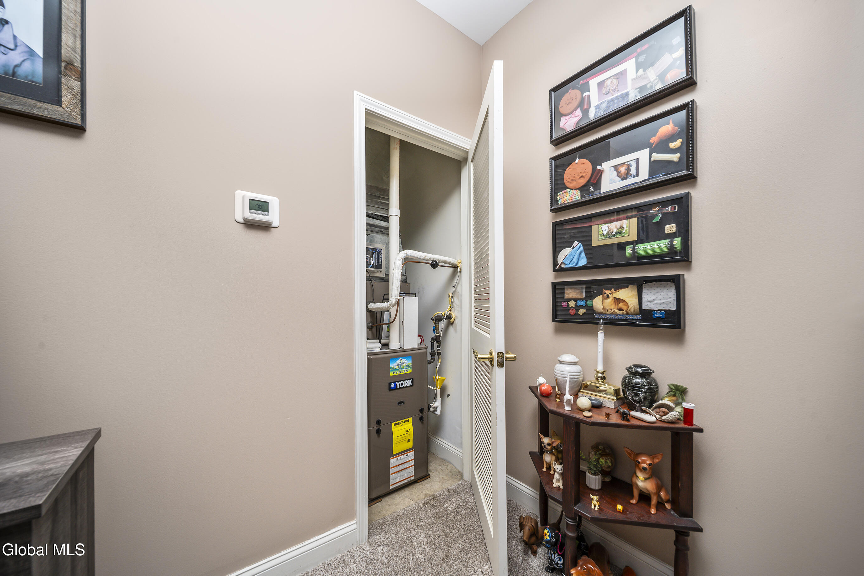 205 N Ridge Troy, NY 12182 - Photo 11 of 33 011-205-North-Ridge-Estate-Troy-NY-12182