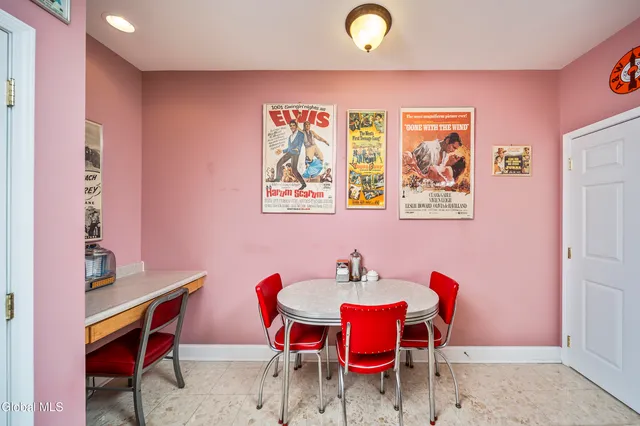 $259,900 | 205 N Ridge, Troy, NY 12182