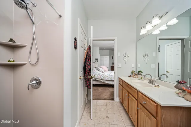 $259,900 | 205 N Ridge, Troy, NY 12182