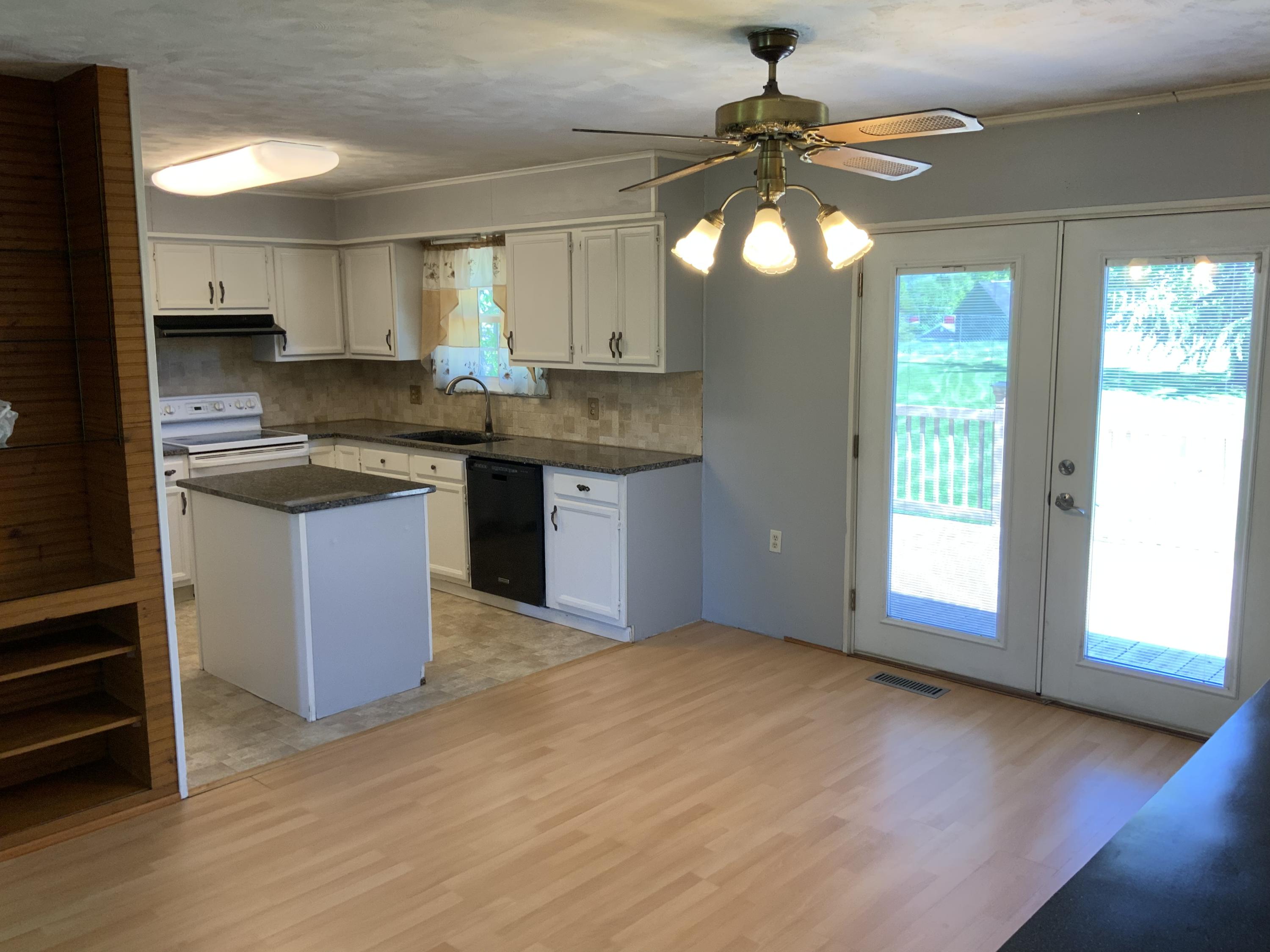 7604 Cranley Road Powell, TN 37849 - Photo 4 of 27 Kitchen/Dining