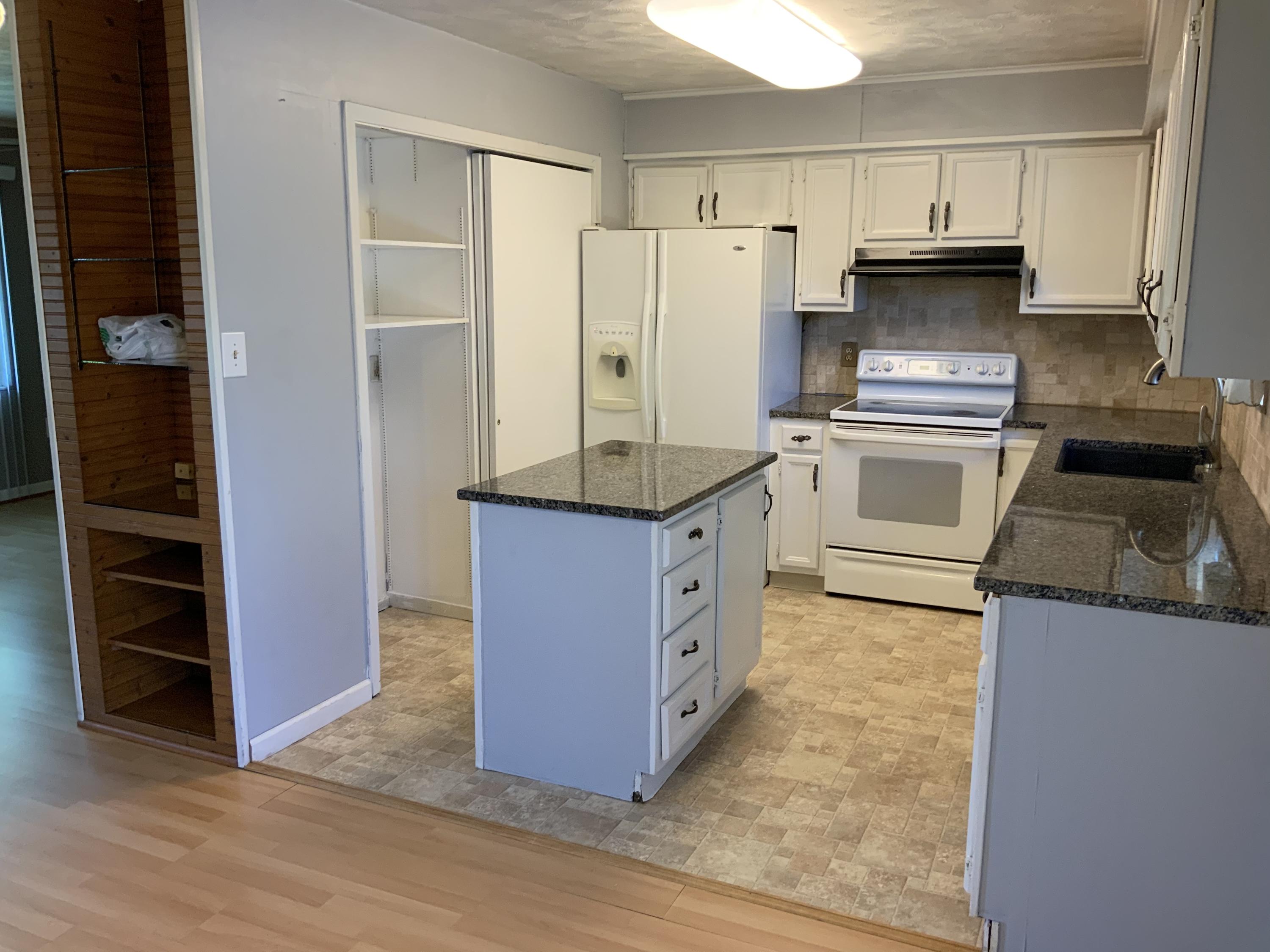7604 Cranley Road Powell, TN 37849 - Photo 5 of 27 Kitchen
