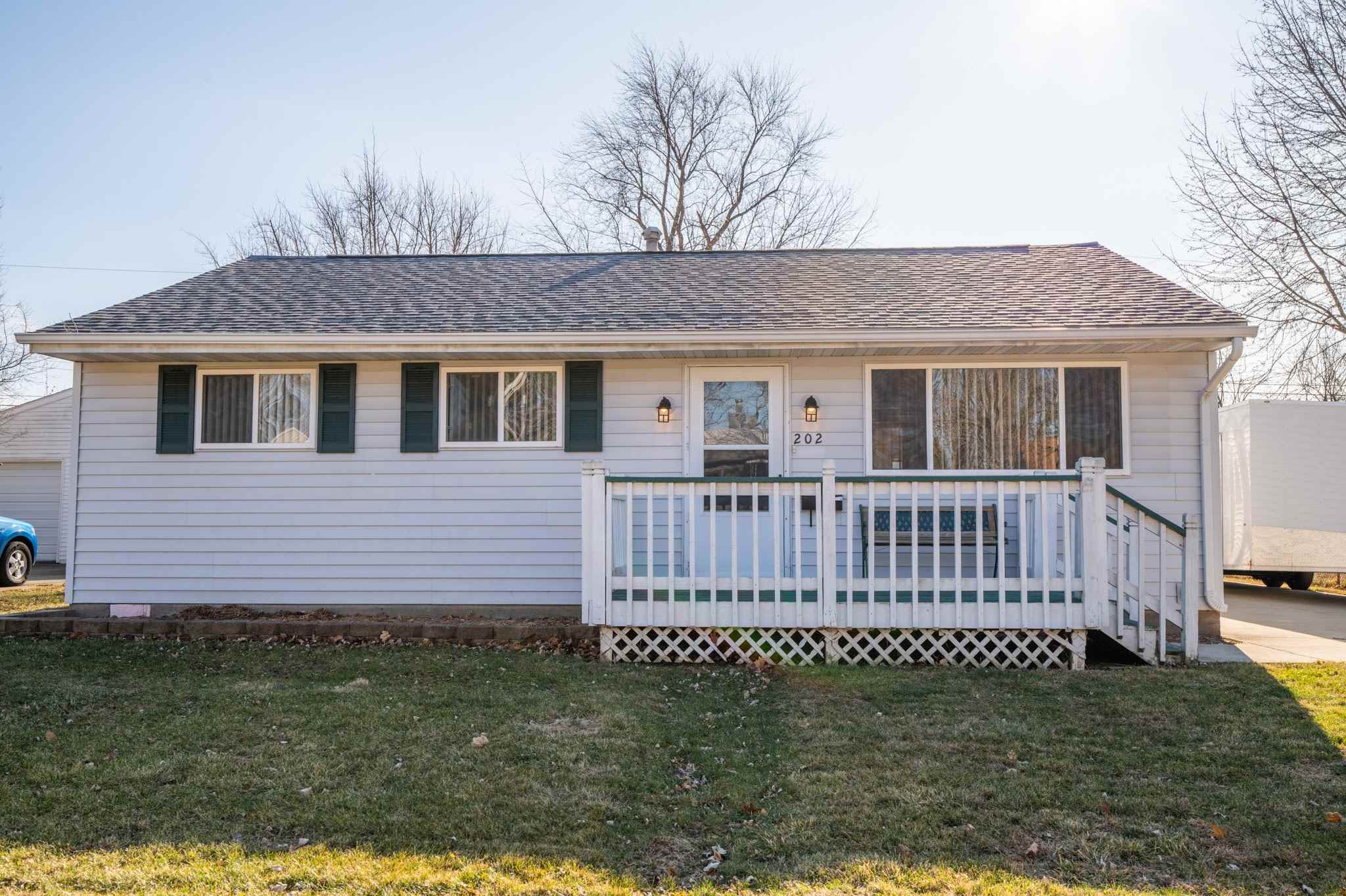 202 Radisson Road Marquette Heights, IL 61554 - Photo 3 of 28 Gallery Image 3