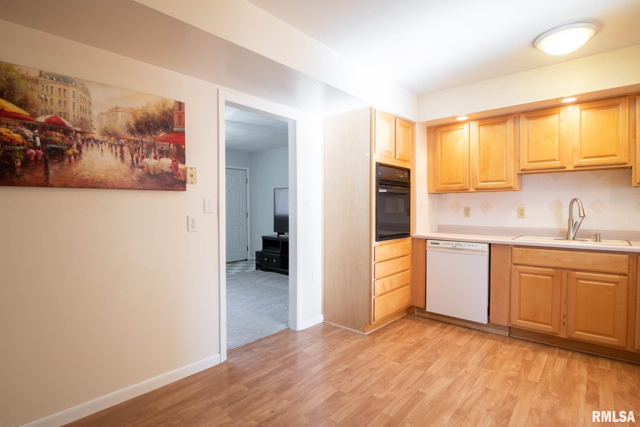 202 Radisson Road Marquette Heights, IL 61554 - Photo 10 of 28 Gallery Image 10
