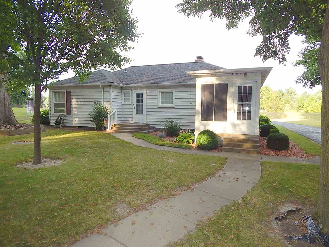 10538 South Wayne Road Warren, IN 46792 - Photo 2 of 5 Gallery Image 2