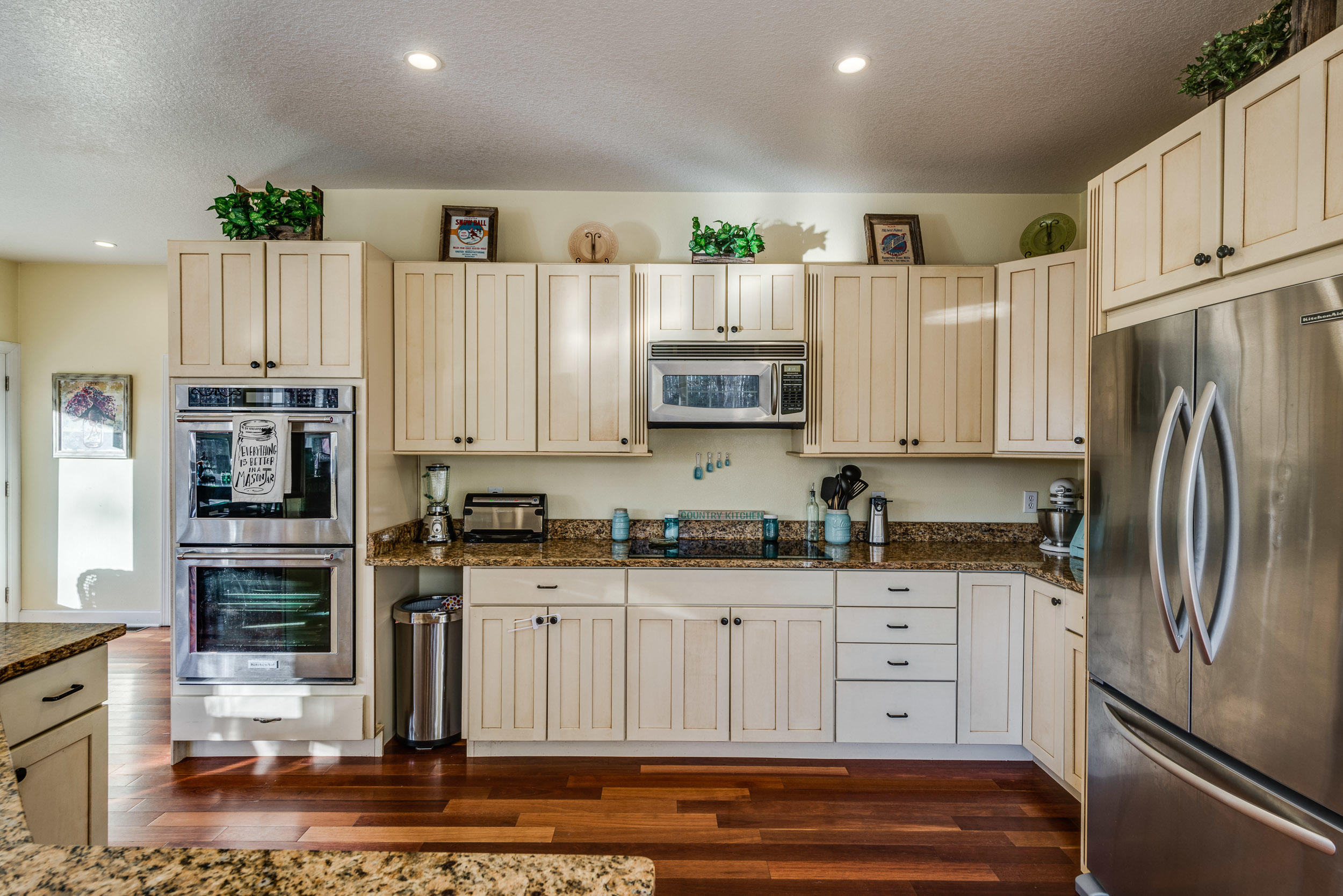 630 Cliff Park Road Monterey, TN 38574 - Photo 9 of 37 Kitchen