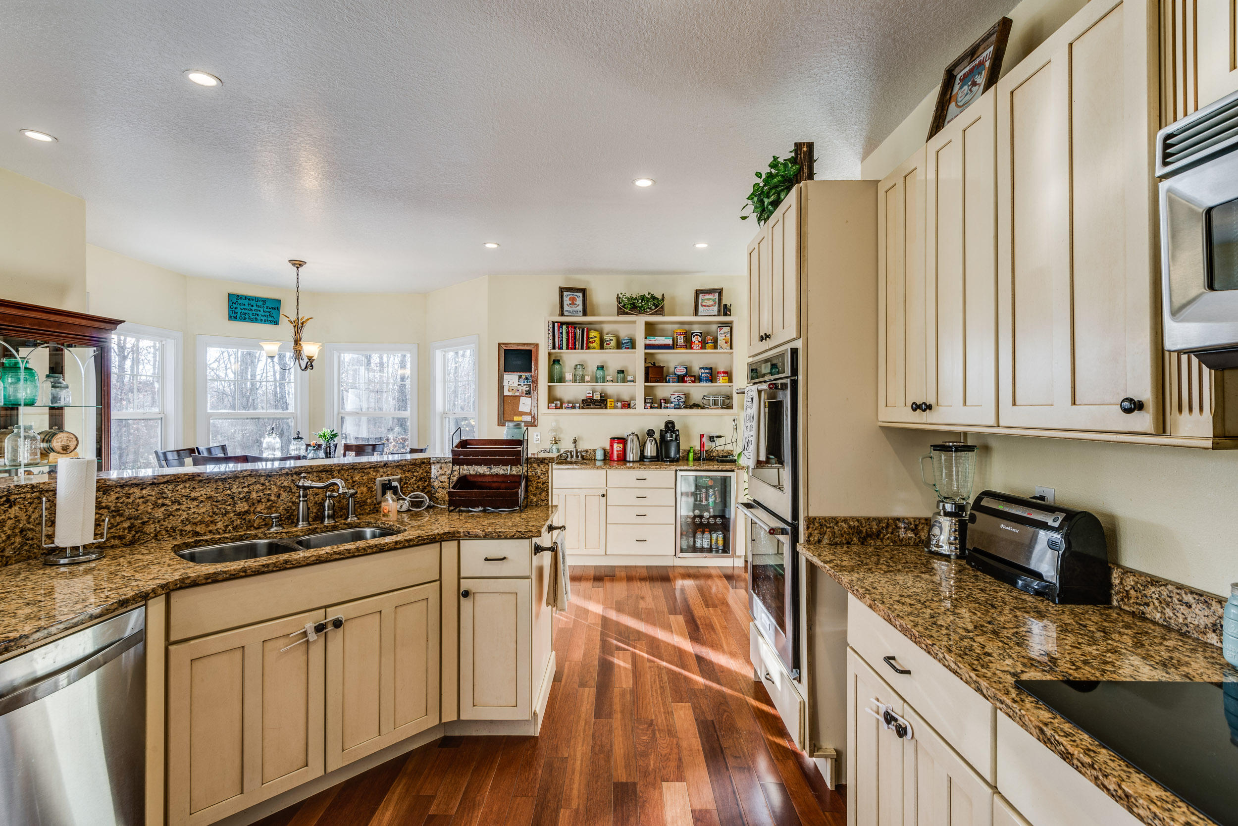 630 Cliff Park Road Monterey, TN 38574 - Photo 10 of 37 Kitchen