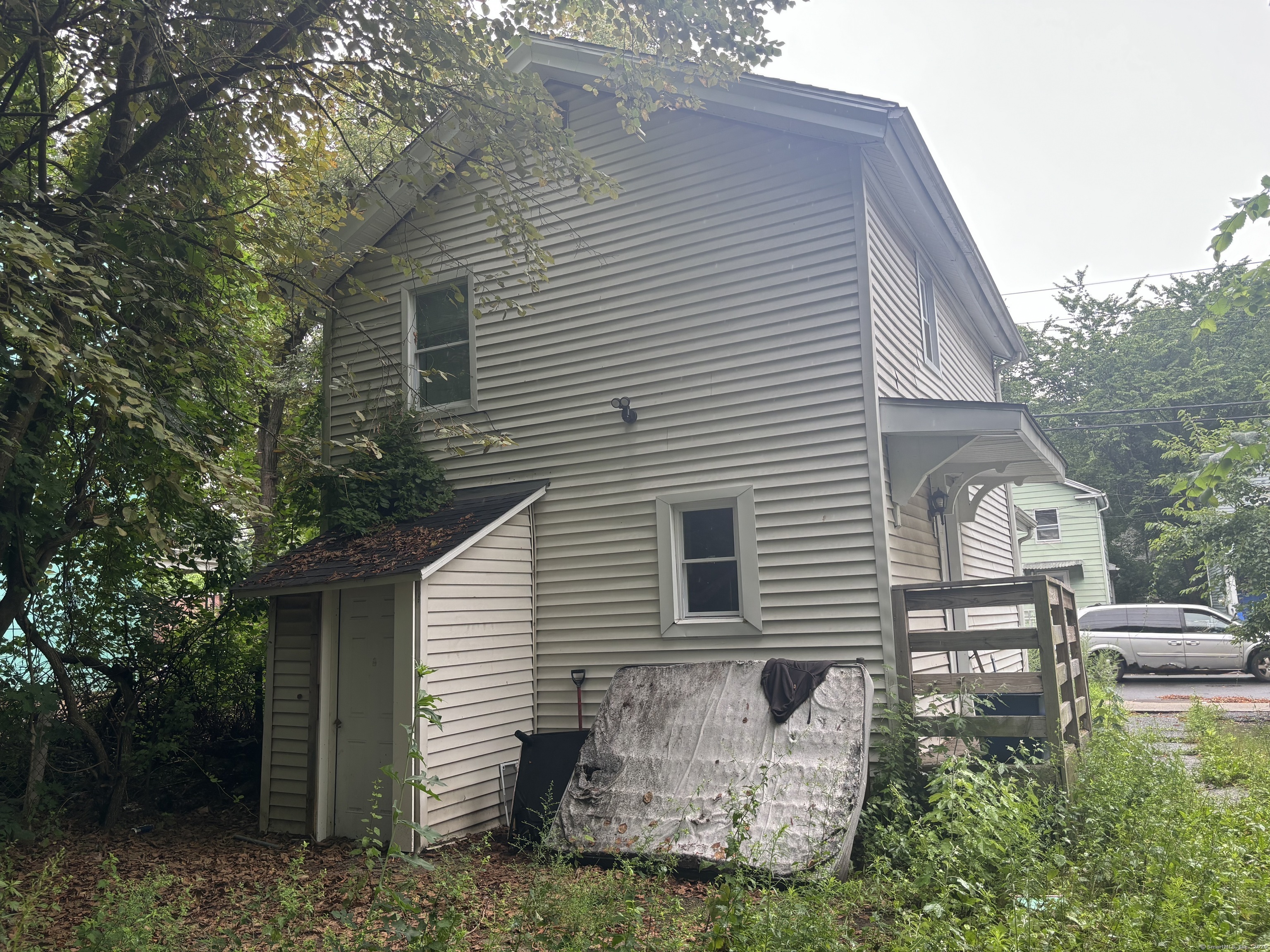 254 Starr Street New Haven, CT 06511 - Photo 2 of 8 a view of a house with a yard
