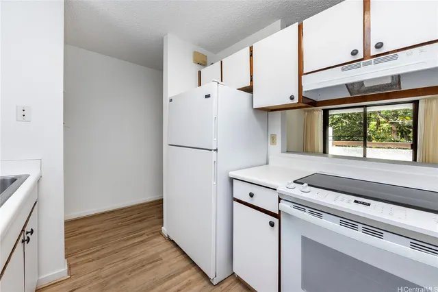 $3,350 | 1015 Aoloa Place, Unit 210, Kailua, HI 96734