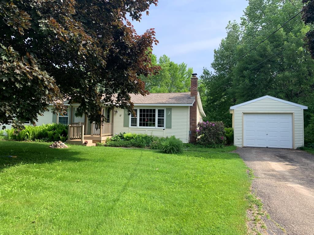 17 Hobbs Road Plattsburgh, NY 12901 - Photo 4 of 33 Gallery Image 4