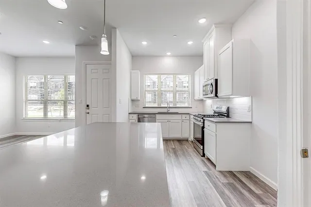 $2,800 | 237 Mule Deer Mews, Frisco, TX 75068