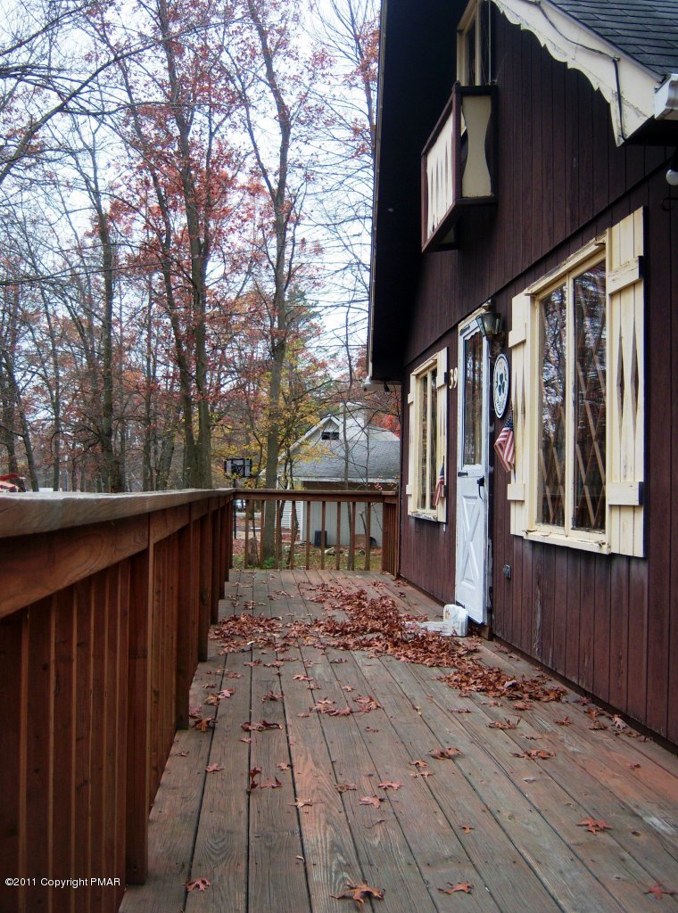 39 Mountain Road Albrightsville, PA 18210 - Photo 5 of 18 Deck