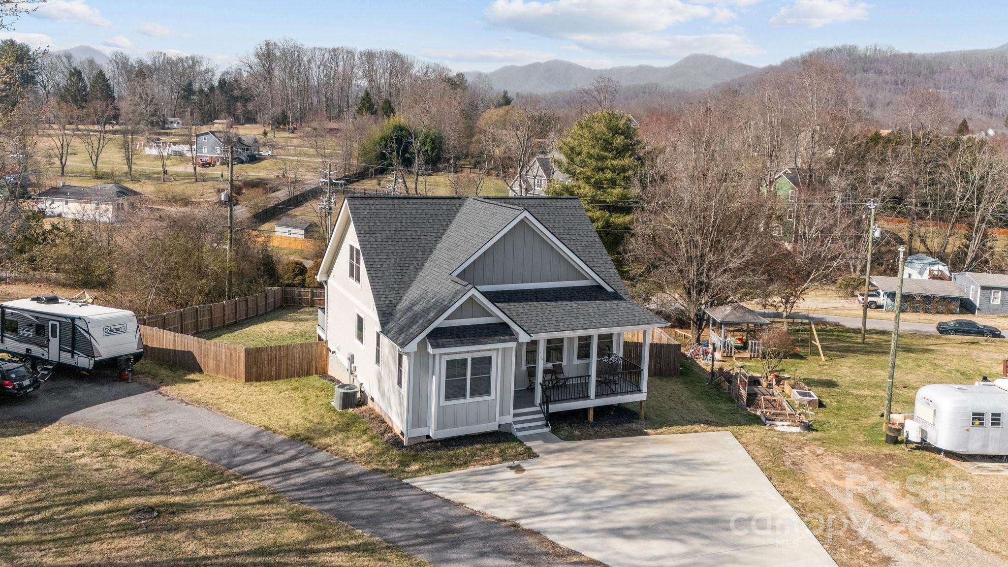 769 Bryson Road Candler, NC 28715 - Photo 4 of 45 Gallery Image 4