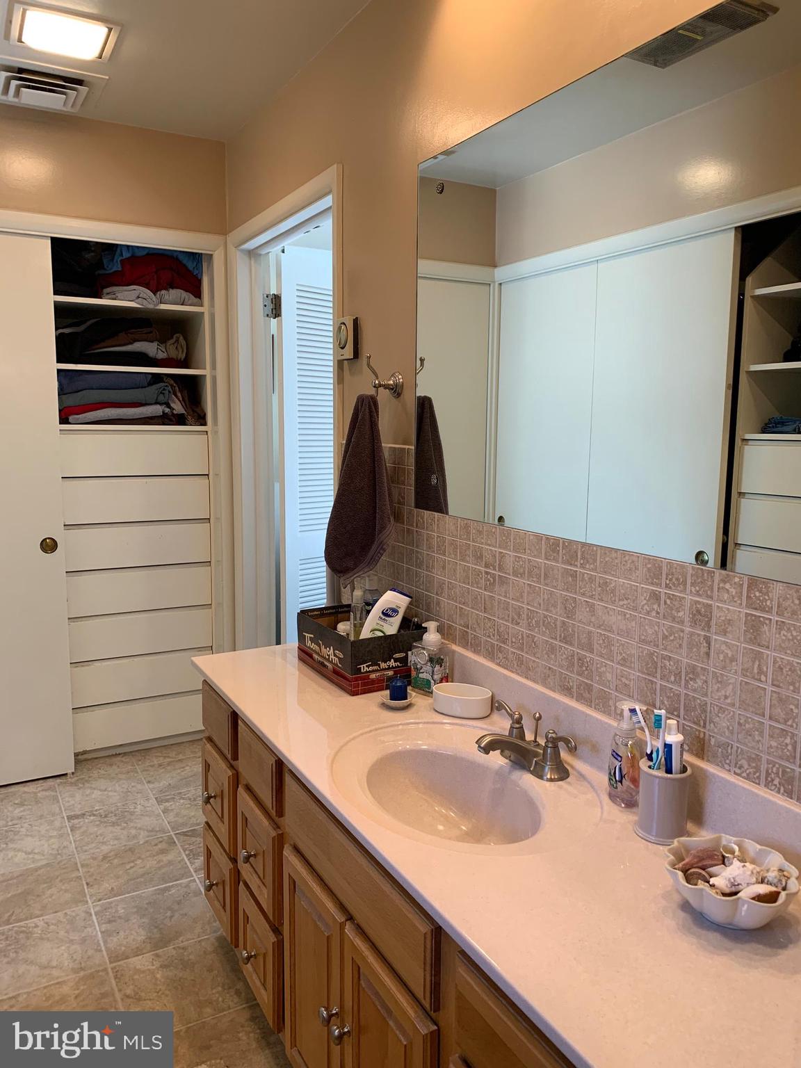 445 South Walnut Street Lititz, PA 17543 - Photo 13 of 56 MB Bath