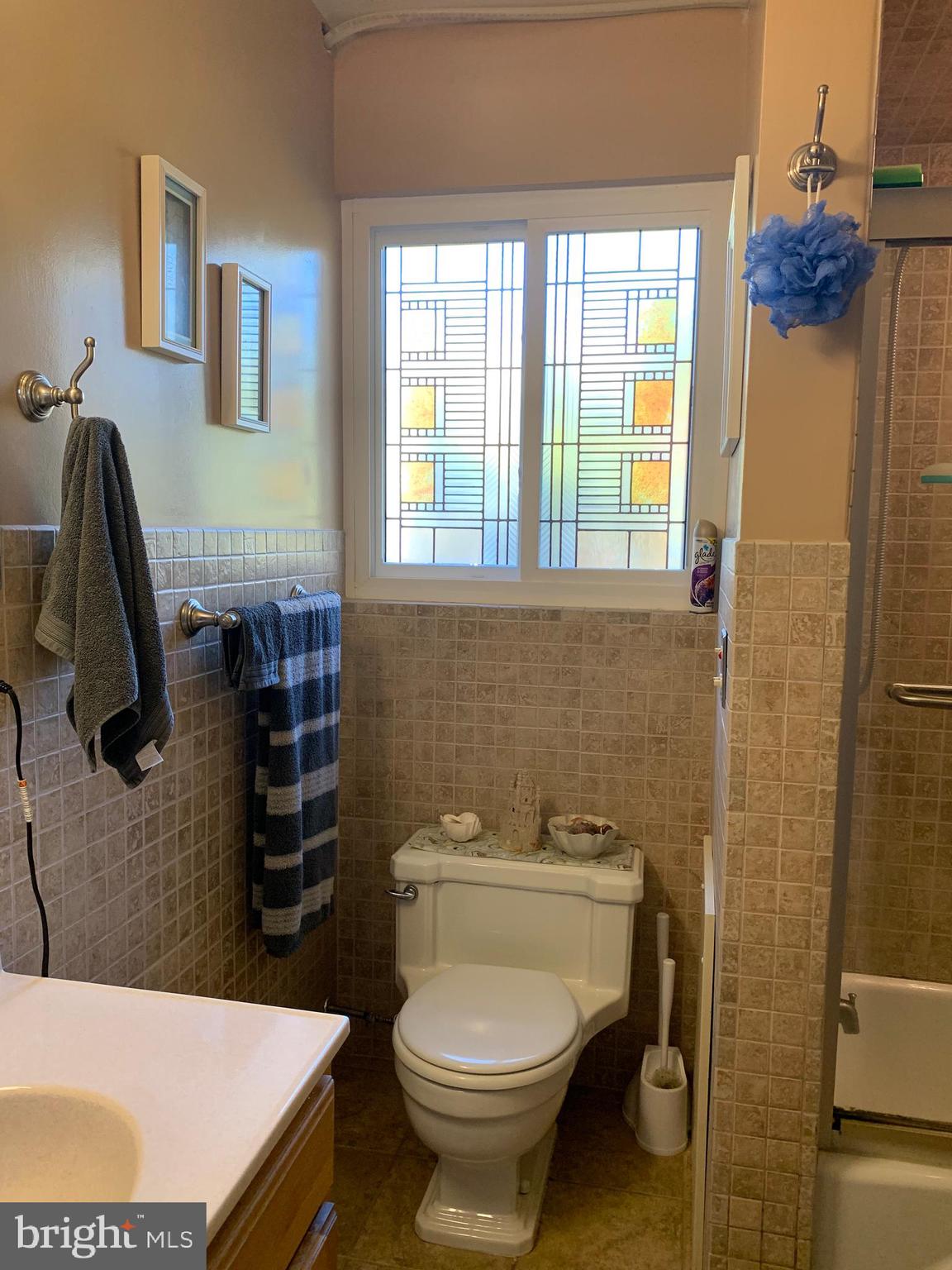 445 South Walnut Street Lititz, PA 17543 - Photo 18 of 56 Full Bath