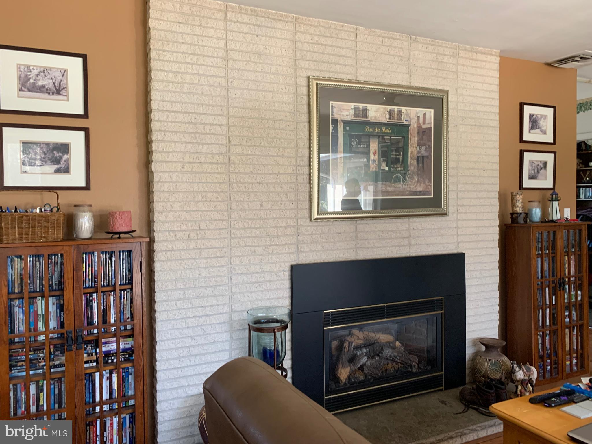 445 South Walnut Street Lititz, PA 17543 - Photo 46 of 56 Living Room