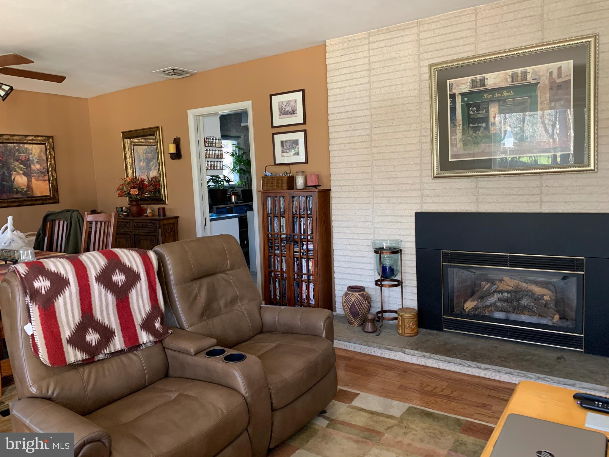 445 South Walnut Street Lititz, PA 17543 - Photo 48 of 56 Living Room