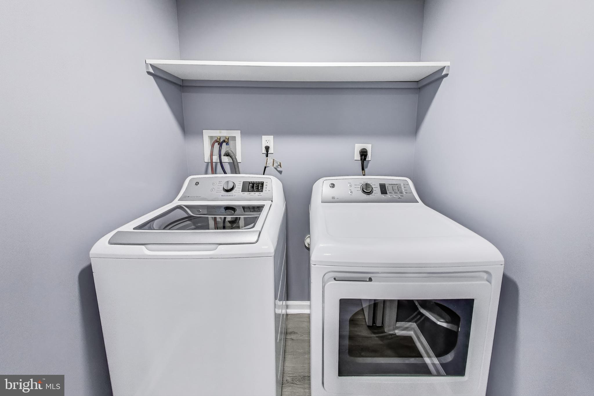 2500 Gehb Avenue Baltimore, MD 21227 - Photo 43 of 53 a utility room with dryer and washer