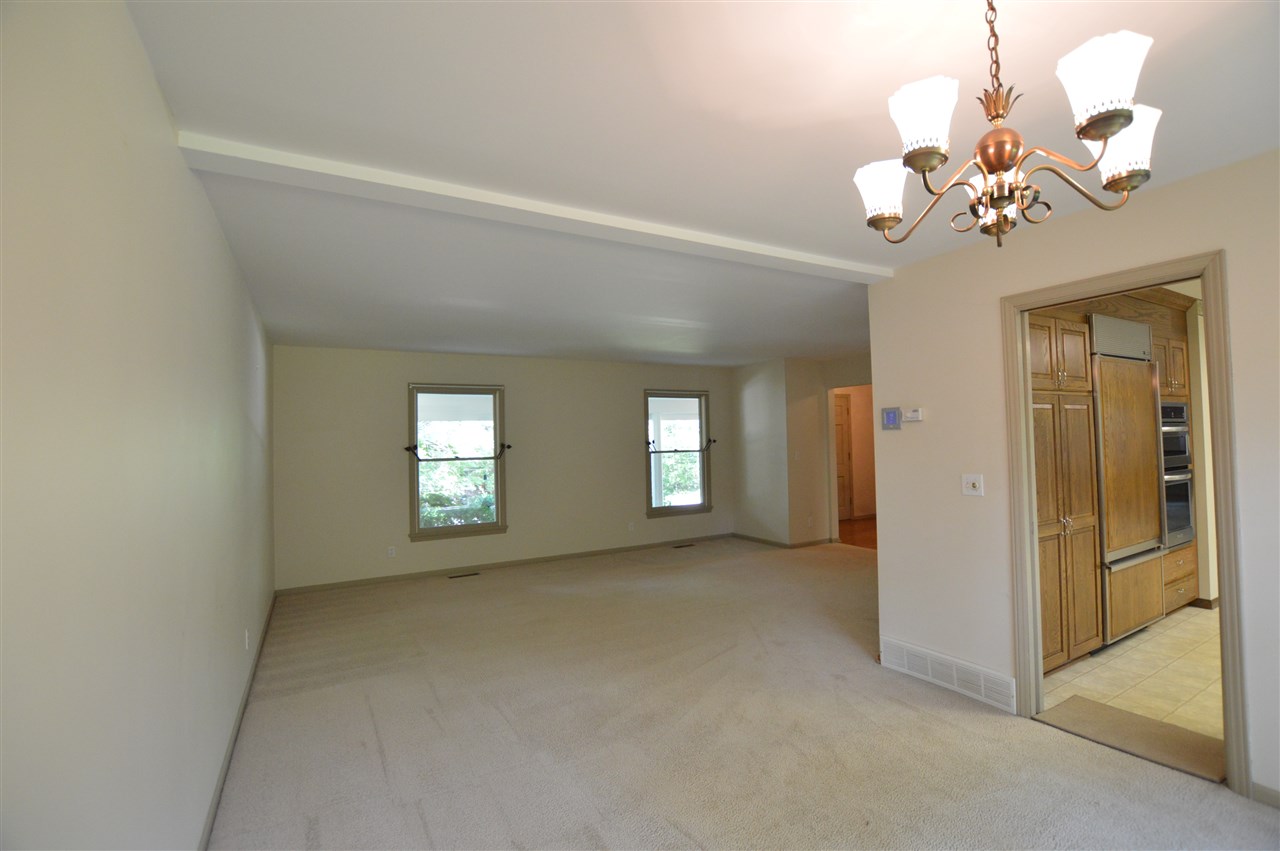 718 Bloomfield Road Traverse City, MI 49686 - Photo 33 of 82 1851260-32.JPG