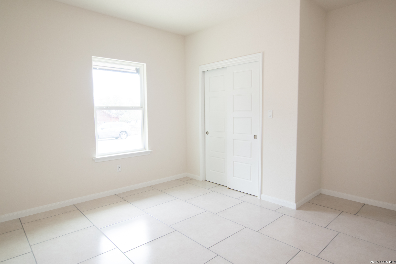 2962 Contour Drive Spring Branch, TX 78070 - Photo 26 of 34 an empty room with windows