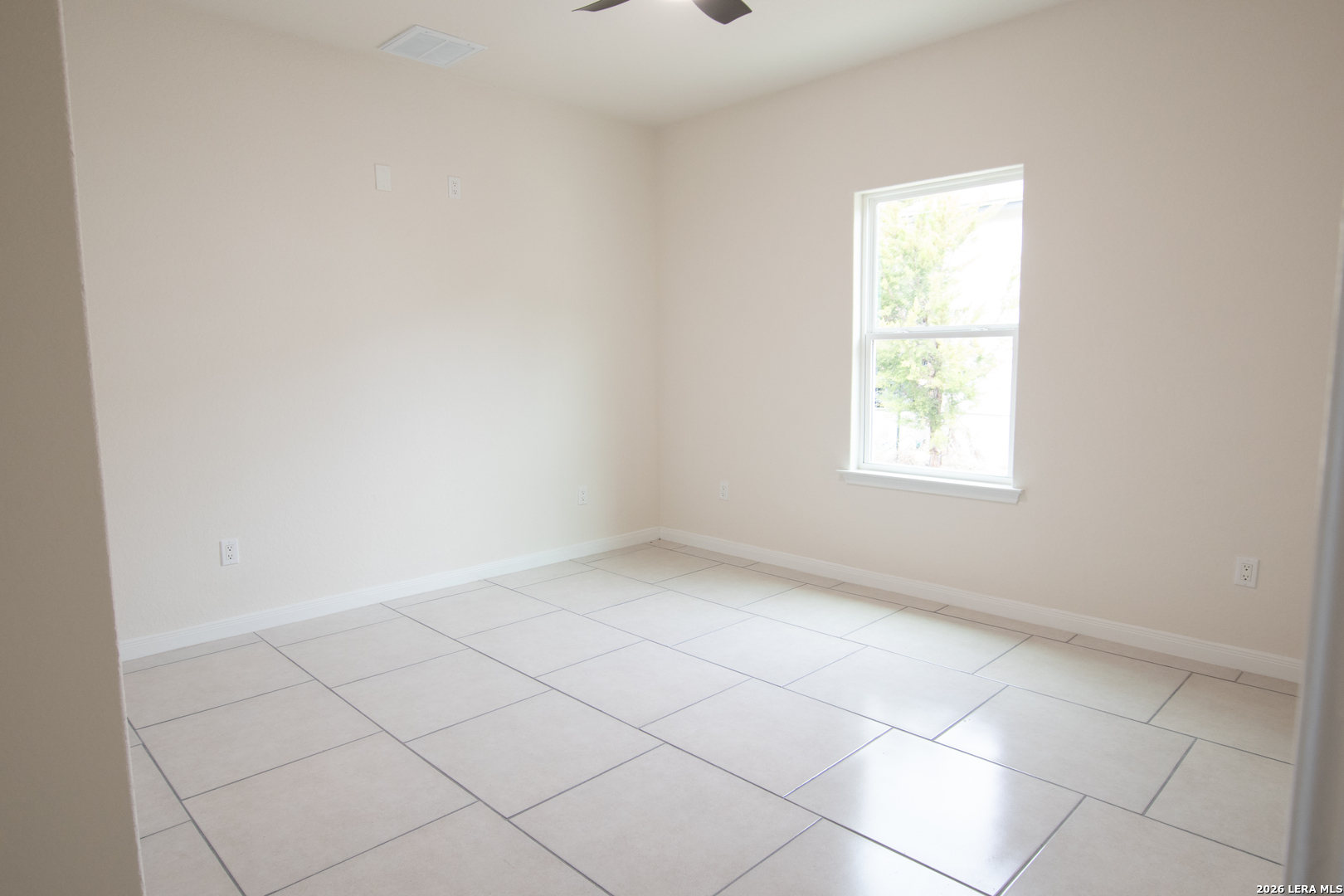 2962 Contour Drive Spring Branch, TX 78070 - Photo 27 of 34 an empty room with windows