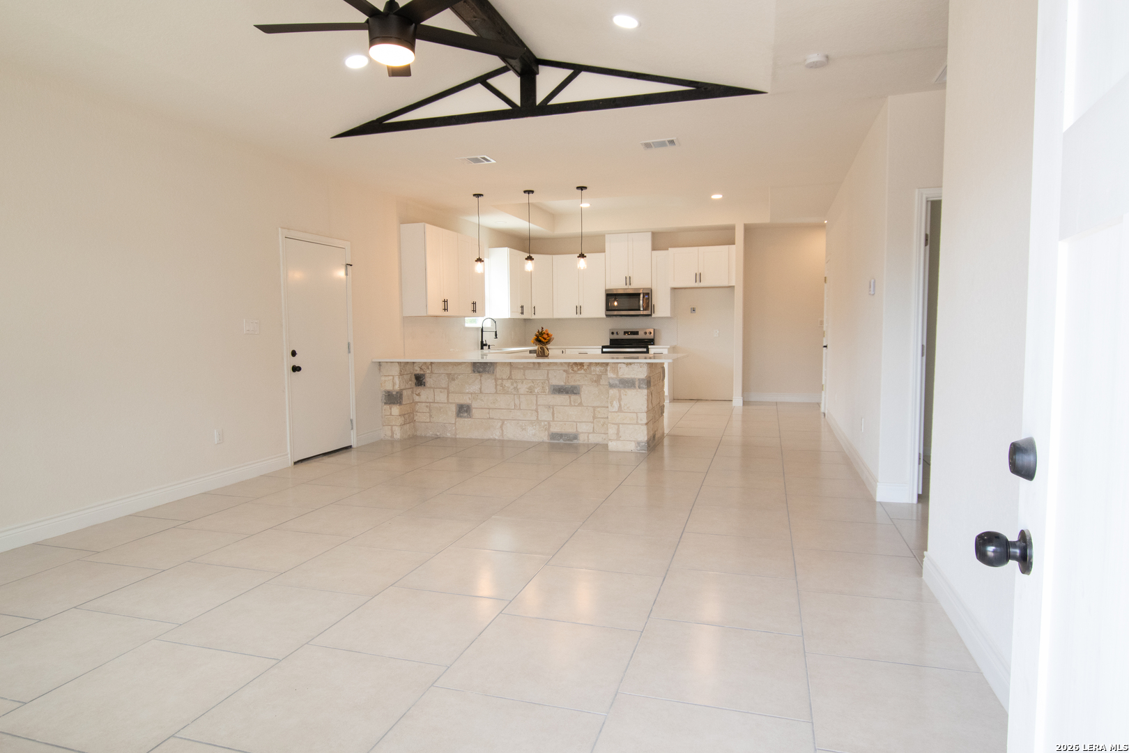 2962 Contour Drive Spring Branch, TX 78070 - Photo 7 of 34 a view of a kitchen with appliances and cabinets