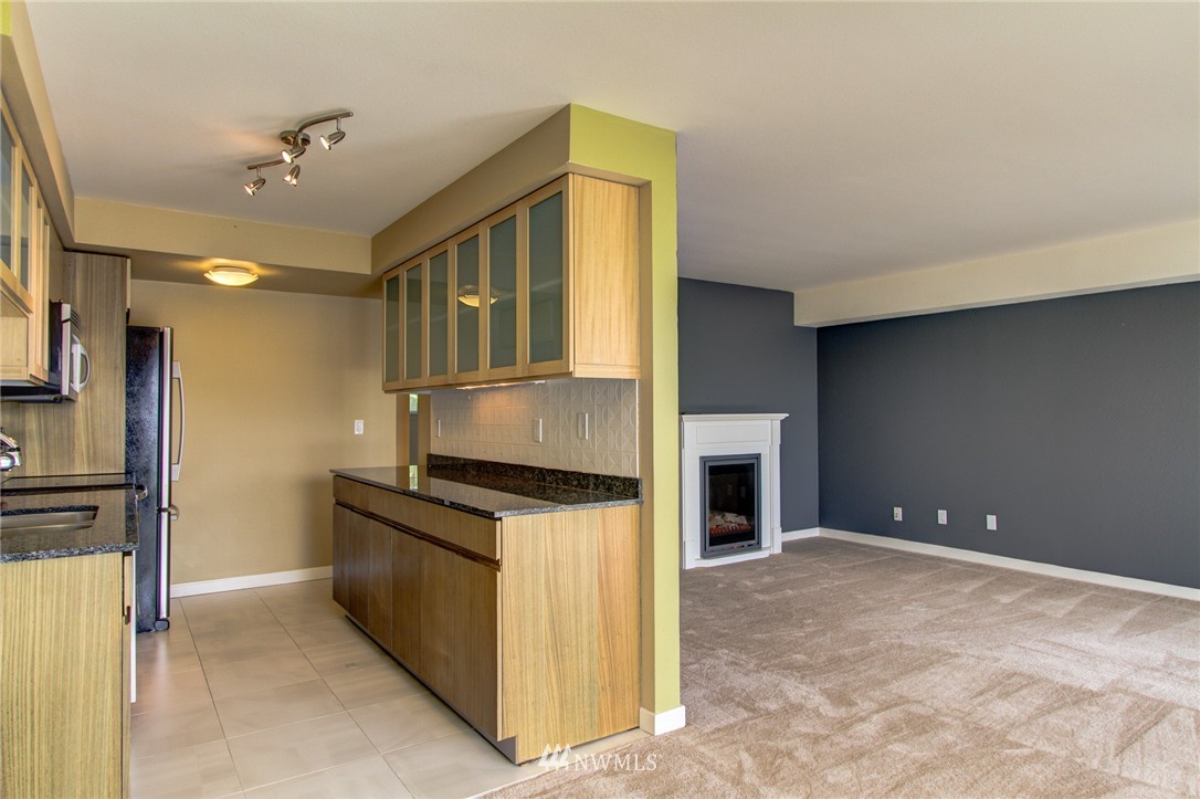 701 122nd Avenue Northeast, Unit 307 Bellevue, WA 98005 - Photo 6 of 19