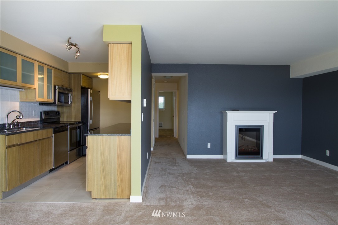 701 122nd Avenue Northeast, Unit 307 Bellevue, WA 98005 - Photo 9 of 19