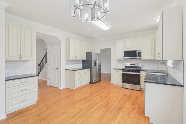 $565,000 | 1087 Camillia Place, Fox River Grove, IL 60021