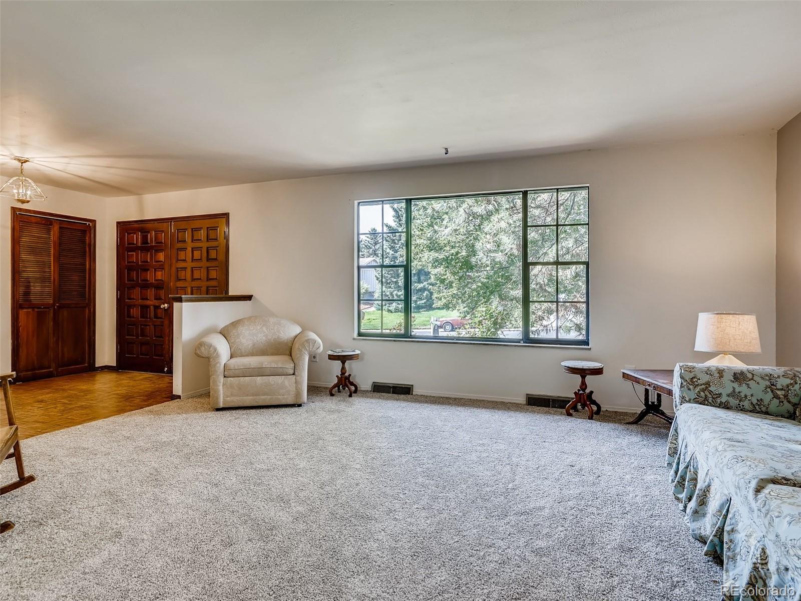 5364 South Cimarron Road Littleton, CO 80123 - Photo 3 of 29 Gallery Image 3