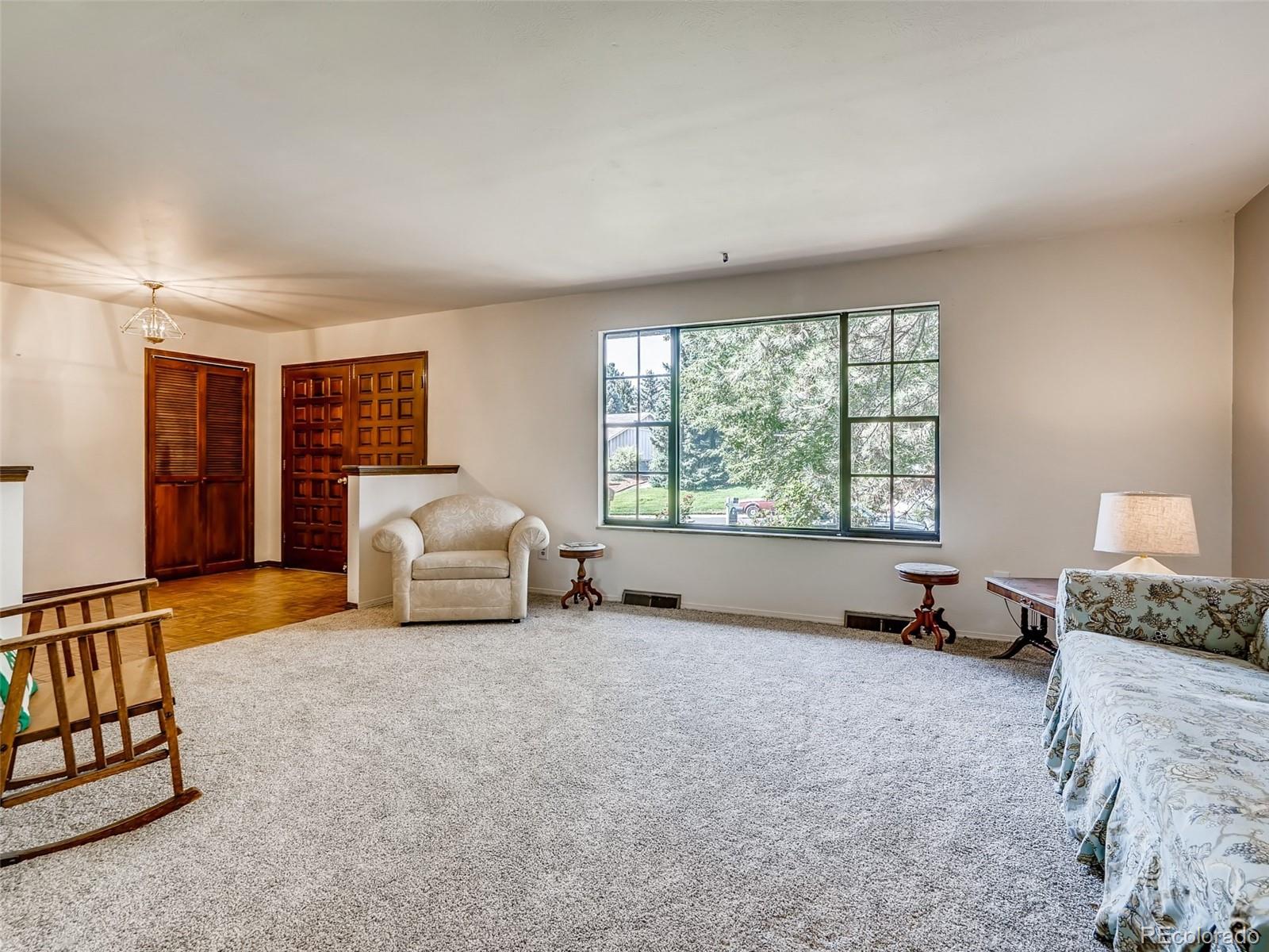 5364 South Cimarron Road Littleton, CO 80123 - Photo 4 of 29 Gallery Image 4