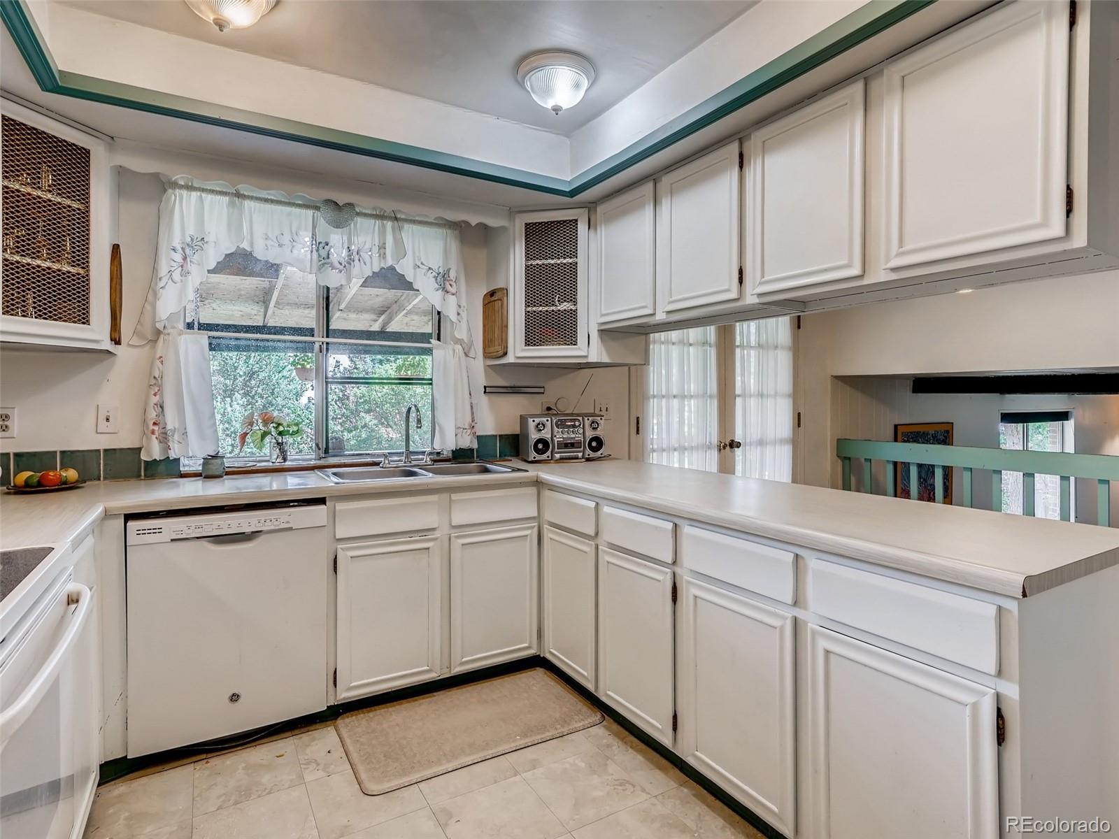 5364 South Cimarron Road Littleton, CO 80123 - Photo 8 of 29 Gallery Image 8