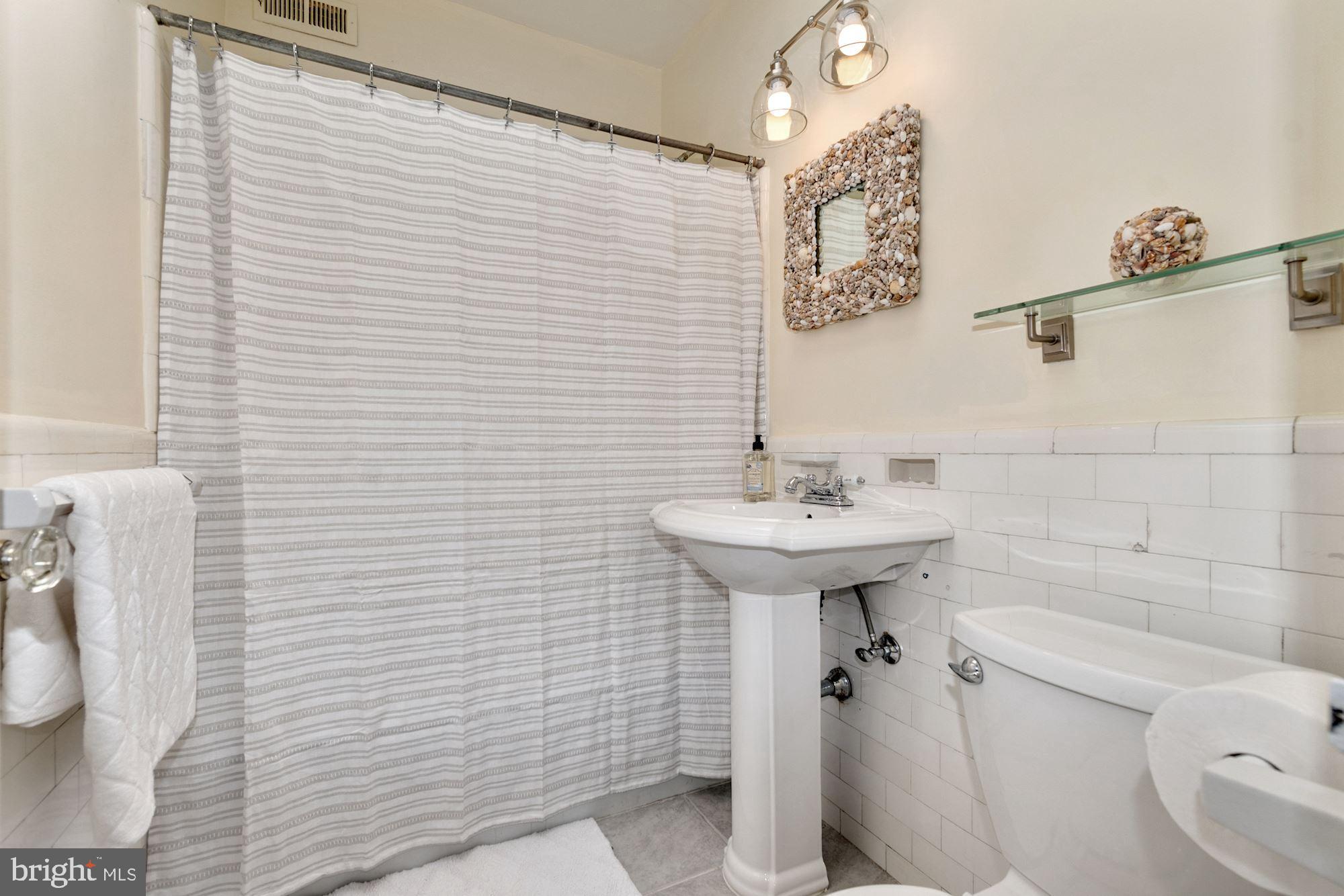 2300 Tunlaw Road Northwest Washington, DC 20007 - Photo 23 of 30 Bright full bath--upper levl