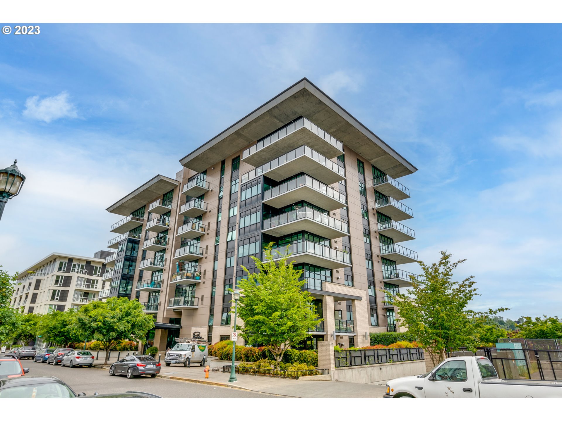 1830 Northwest Riverscape St Unit 100  