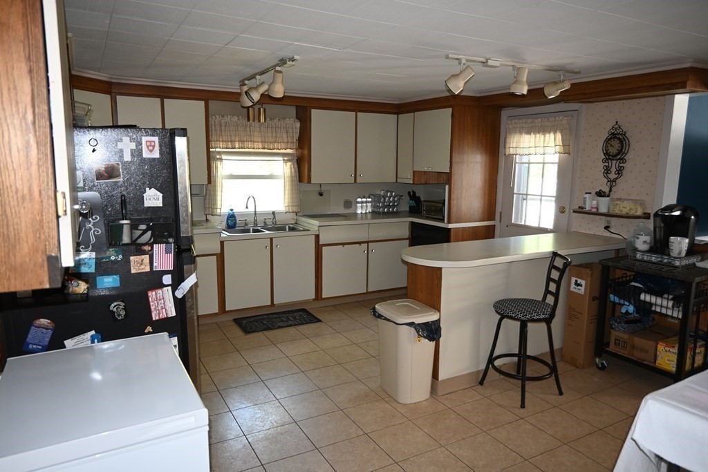 21 West Shore Road Holbrook, MA 02343 - Photo 23 of 38