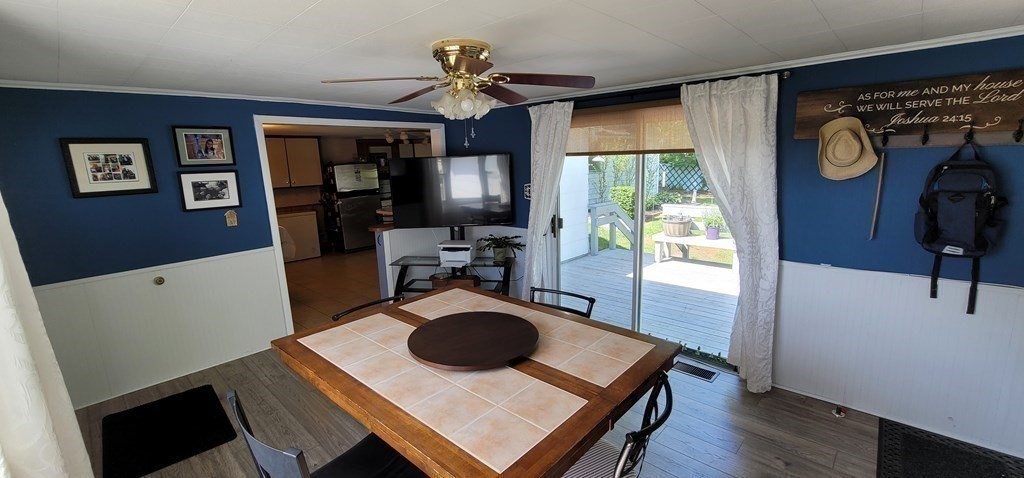21 West Shore Road Holbrook, MA 02343 - Photo 5 of 38