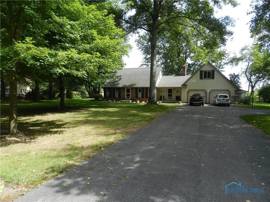 5626 Davis Road Whitehouse, OH 43571 - Photo 3 of 29 Gallery Image 3