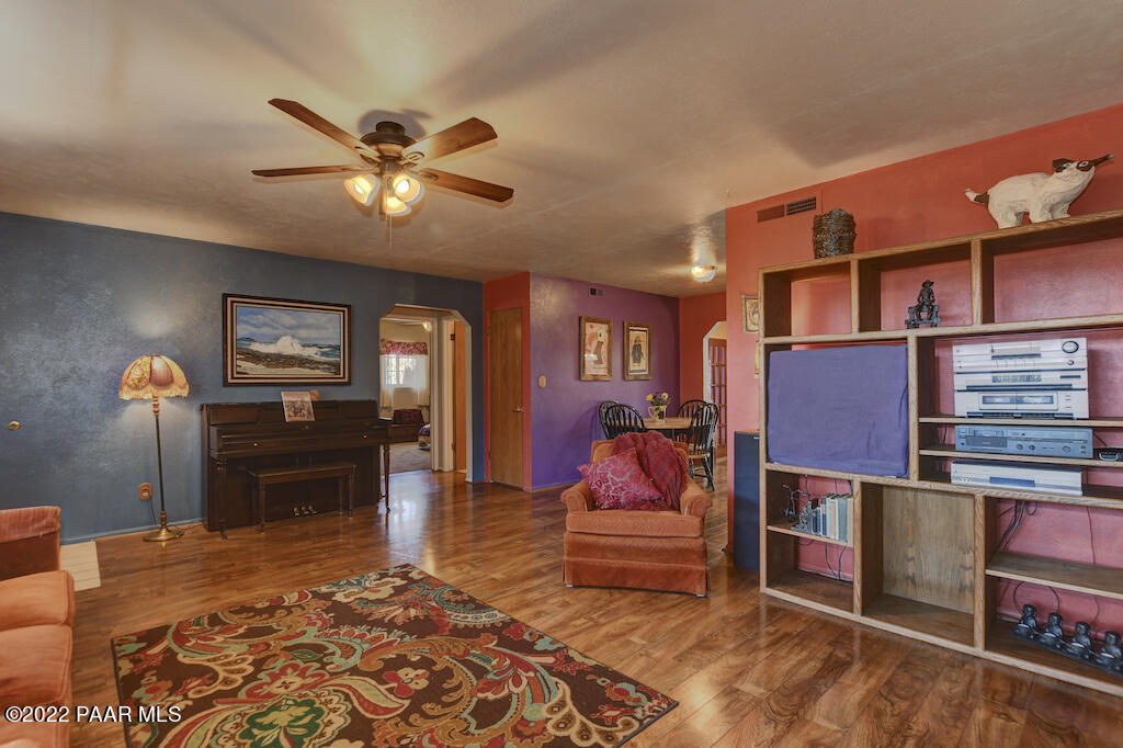 1966 Estrella Road Prescott, AZ 86305 - Photo 11 of 45 011_Living Room