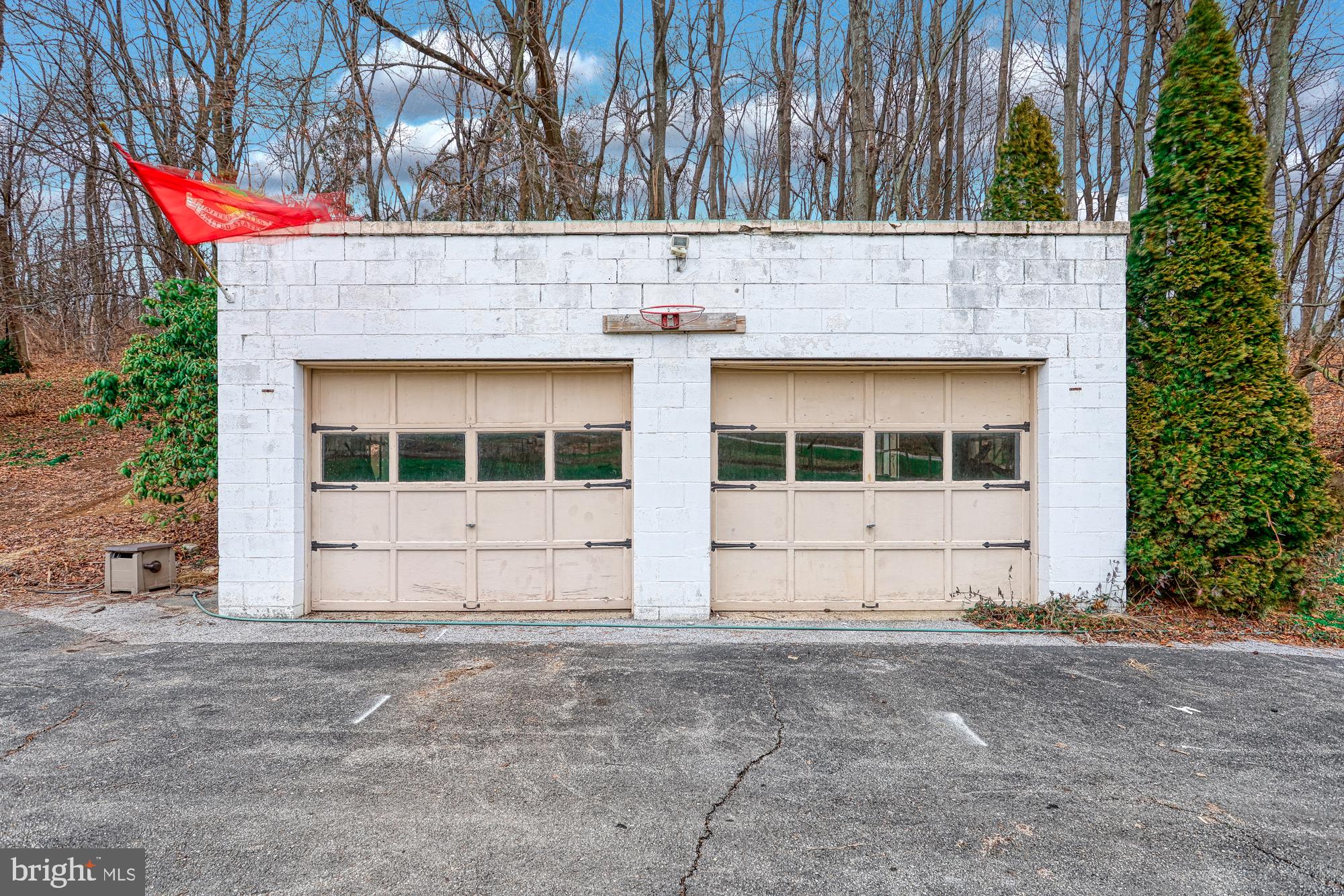 305 Valley Road Windsor, PA 17366 - Photo 8 of 34