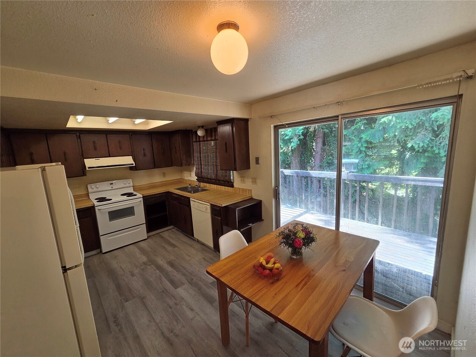19119 130th Avenue Southeast Renton, WA 98058 - Photo 6 of 19 Gallery Image 6