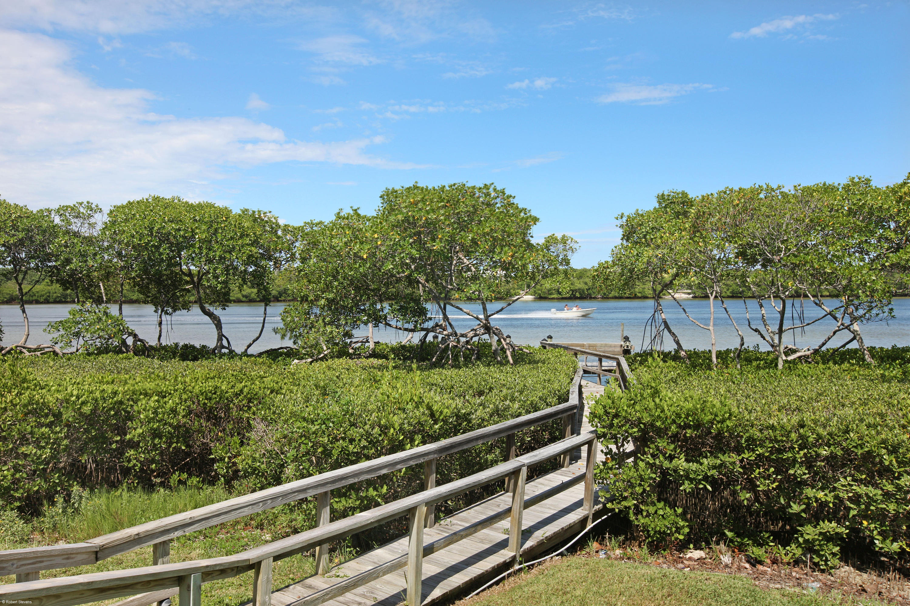 200 Waterway Road, Unit 102 Jupiter, FL 33469 - Photo 24 of 29 Day Dock