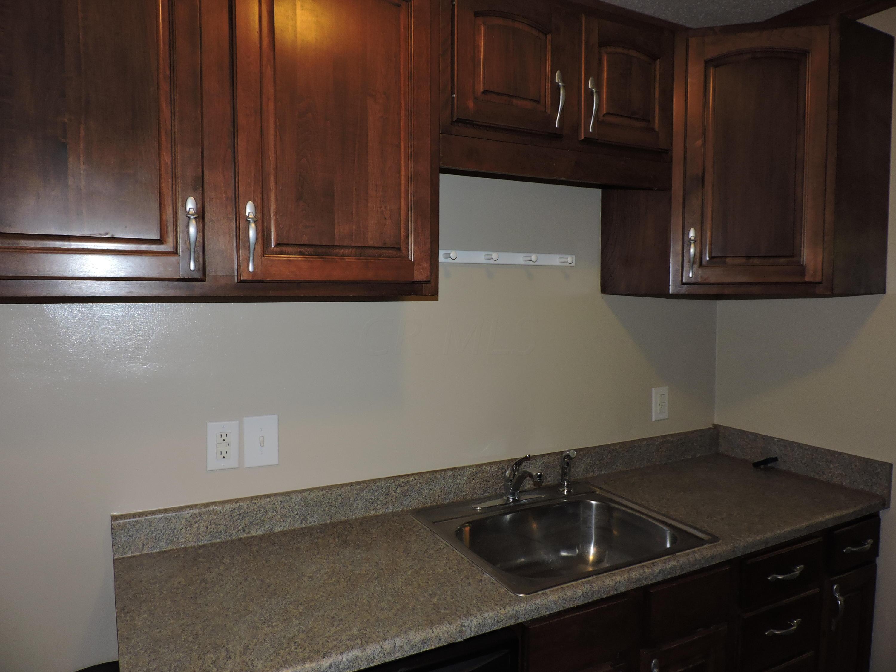 3201 Lockbourne Road Columbus, OH 43207 - Photo 10 of 23 Gallery Image 10