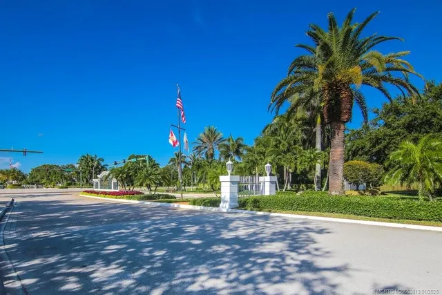 $535,000 | 2426 Southwest Foxpoint Trail, Palm City, FL 34990